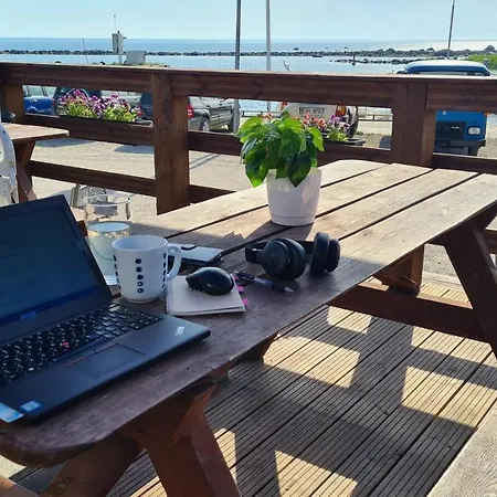 Prangli Sadama Majutus Kelnase