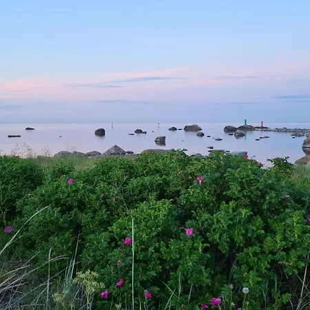 Prangli Sadama Majutus Guest house Kelnase