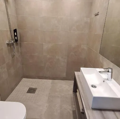 Prangli Sadama Majutus